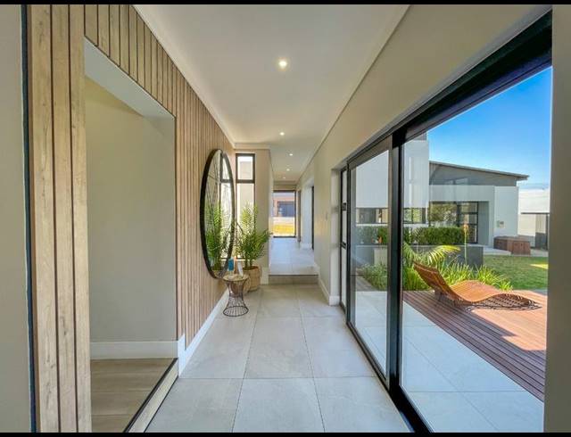 5 BEDROOM HOUSE FOR SALE IN MIDSTREAM ESTATE